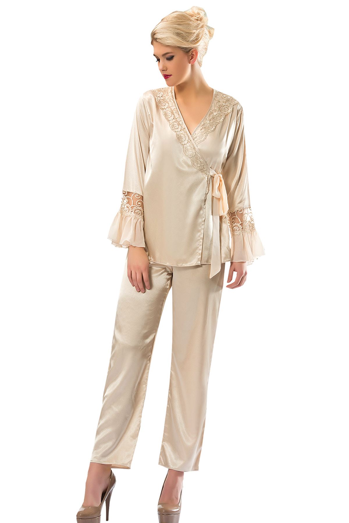 Deluxerie Pyjama Saet Alluring Gift Deluxerie Pyjama Saet Alluring Gift